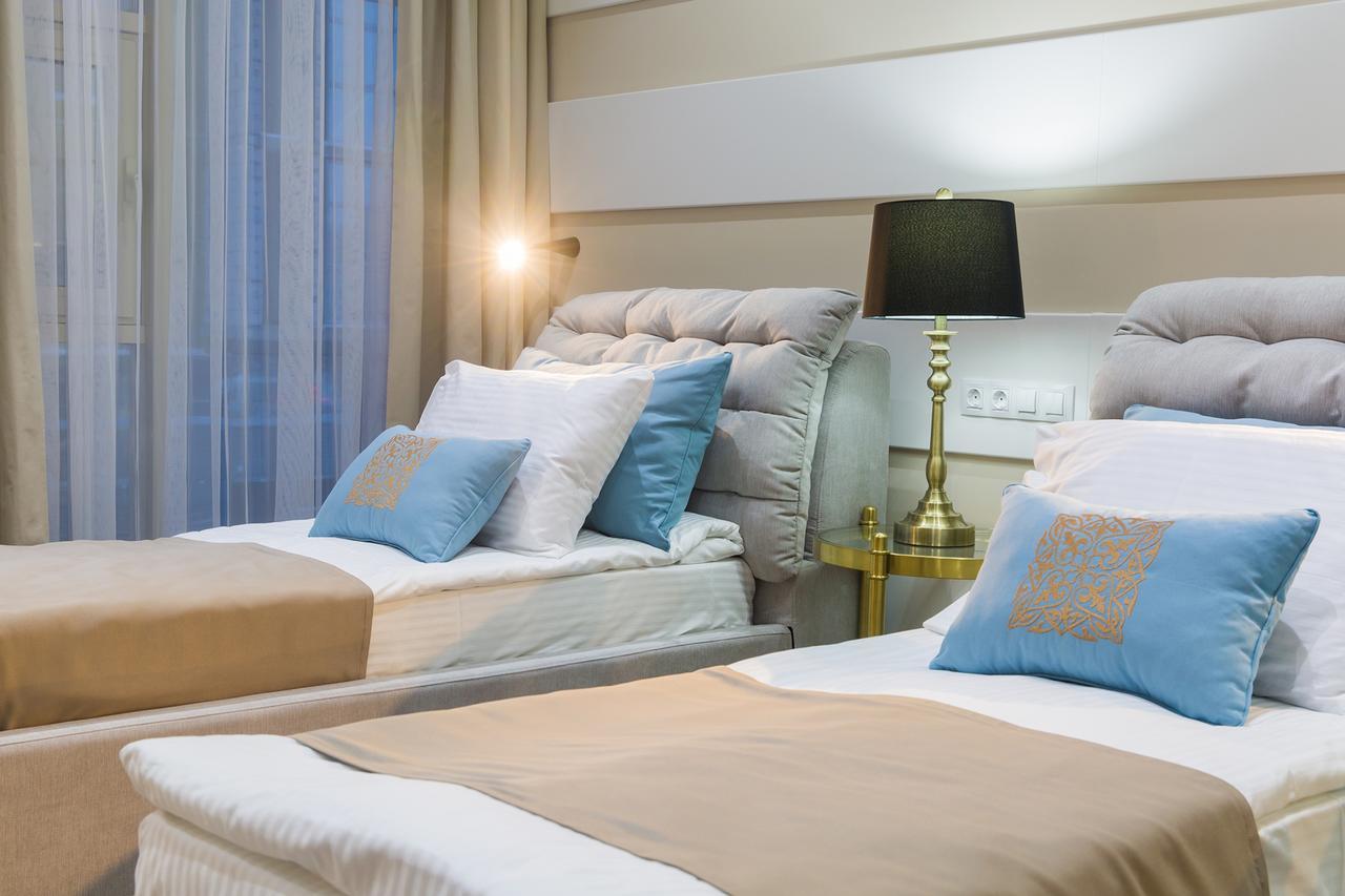 Qonaq Hotel Астана Экстерьер фото