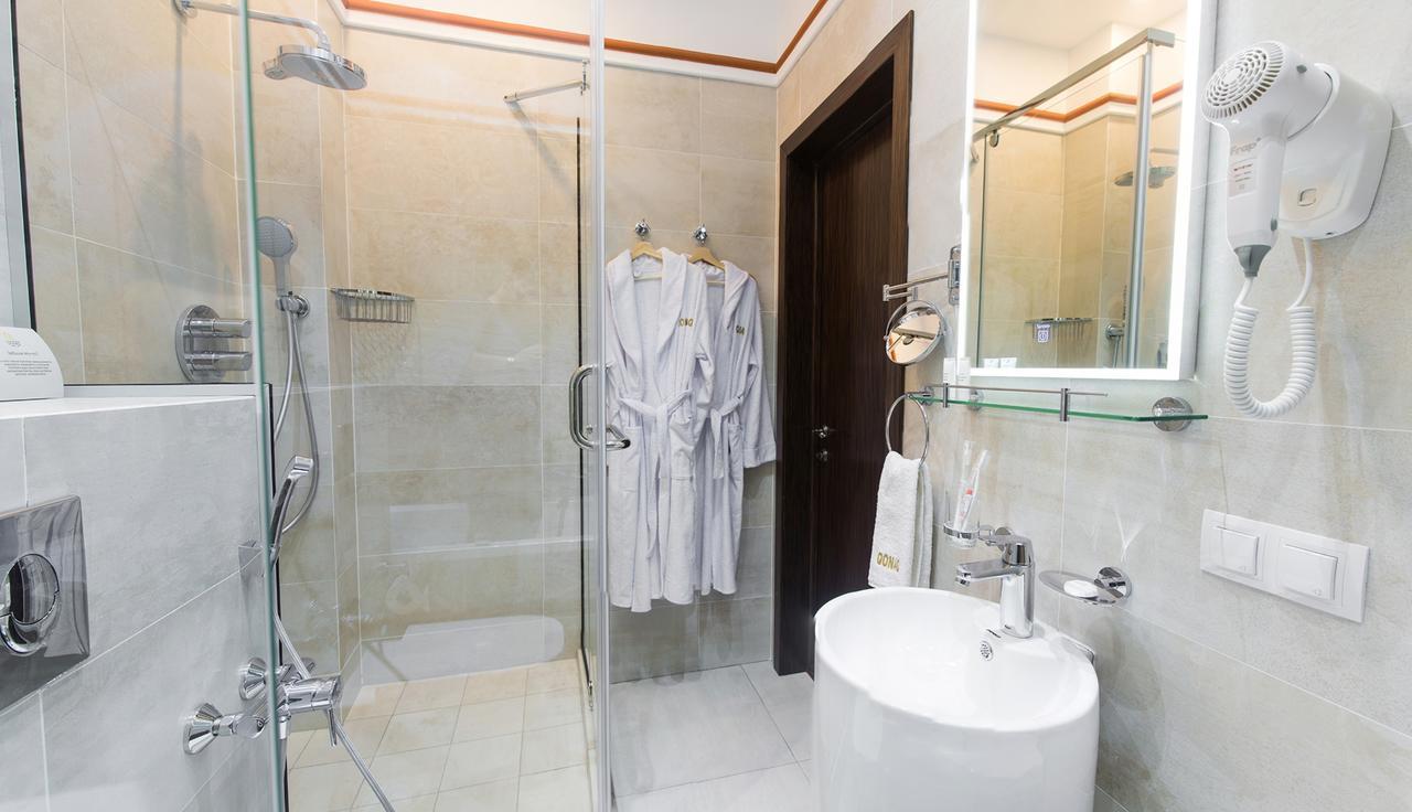 Qonaq Hotel Астана Экстерьер фото