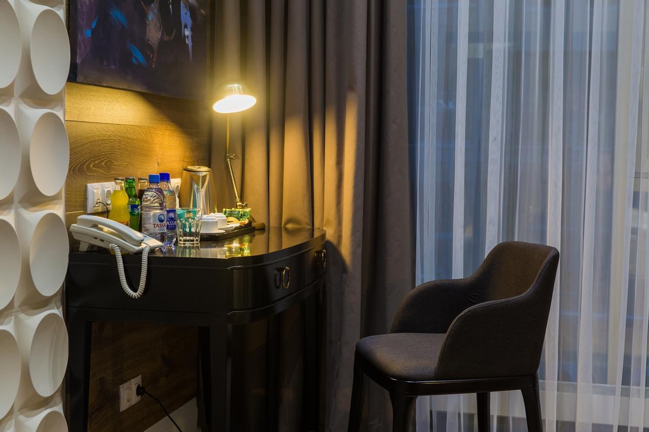 Qonaq Hotel Астана Экстерьер фото