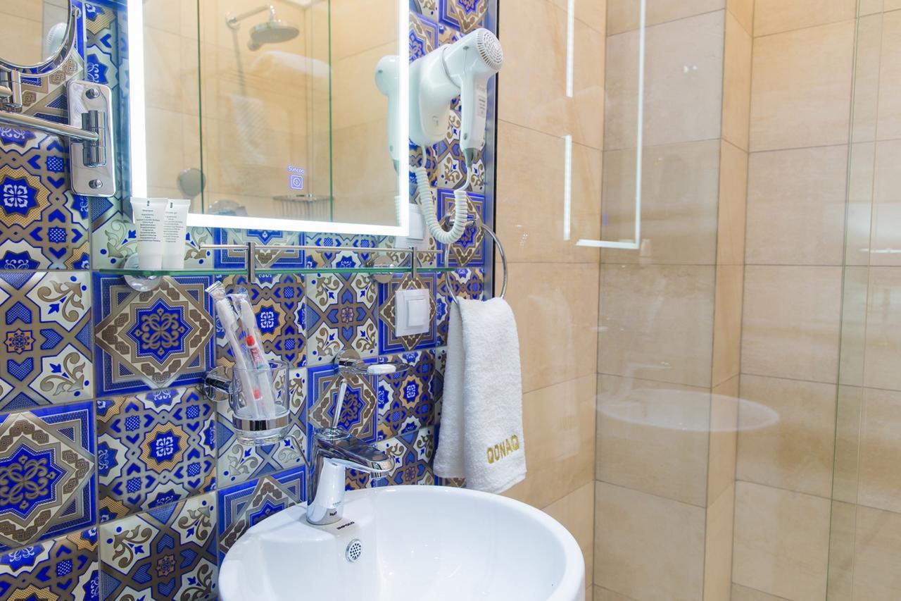 Qonaq Hotel Астана Экстерьер фото